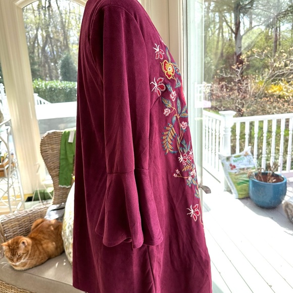 Altar’d State XS NWOT Bell Sleeve Swing Dress Embroidered Floral V-Neck Burgundy - Picture 9 of 11